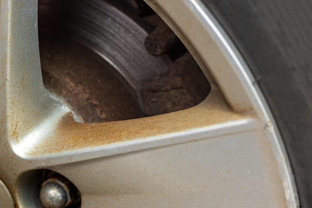 brake dust wheels causes removal